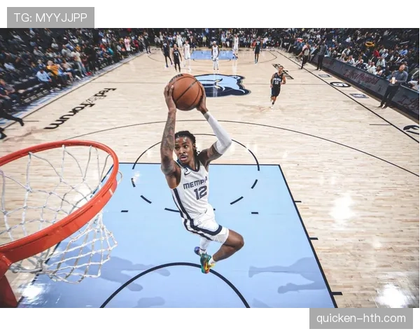 刚看直播，贾·莫兰特手腕那块表秒杀我三个月工资，人生观碎了一地